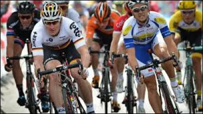 De quelle couleur est le maillot (cyclisme) du meilleur grimpeur du Tour d'Allemagne ?