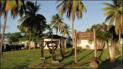 Commune du département de la Martinique (972) peuplée de 40000 habitants.
Première ville industrielle et poumon économique de l'île - l'aéroport international Aimé Césaire - bastion du Parti communiste martiniquais pendant 53 ans.