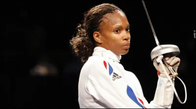 Ancienne escrimeuse française devenue par la suite pendant quelques temps ministre des sports, c'est ... Flessel.