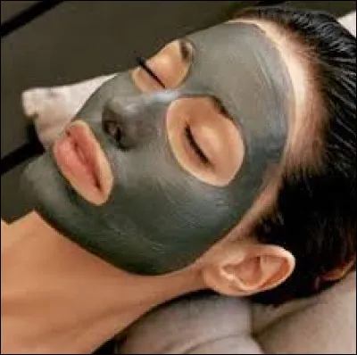 À quel type de peau attribue-t-on le masque à base terreuse ?