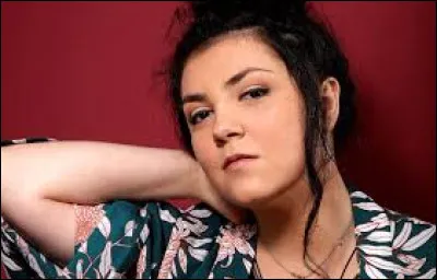 Complétez le titre de cette chanson : "Je pense...