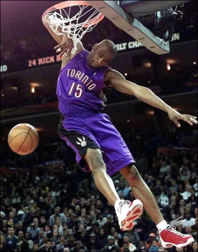 Il a r&eacute;alis&eacute; le reverse 360 moulin &agrave; vent lors du Dunk Contest de 2000. C'est bien s&ucirc;r :