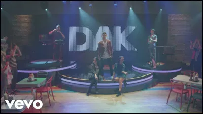 Qui joue à la fête ?