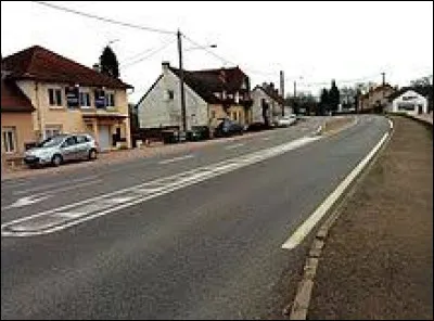 Commune d'Auvergne-Rh&ocirc;ne-Alpes, dans l'arrondissement de Vichy, P&eacute;rigny se situe dans le d&eacute;partement ...