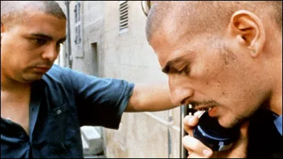 Akhenaton n'est pas que l'un des plus grands rappeurs de l'histoire du rap français, il est également le réalisateur d'un excellent film prenant place dans les rues de Marseille, et dans lequel il joue l'un des premiers rôles. Quel est le nom de ce film sorti en 2000 ?