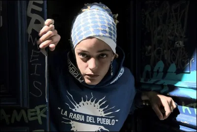 Sur les mixtapes de Keny Arkana se trouve une série de morceaux étant nommés d'après deux lieux importants de Marseille. Quel est le nom de cette série de morceaux ?