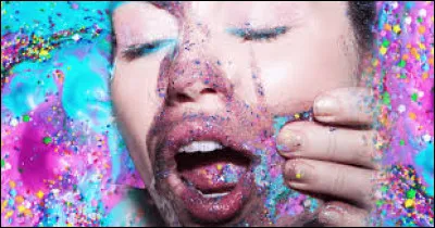 Elle annonce la sortie de son cinquième album en 2014 qui sera entièrement gratuit. Comment se nomme-t-il ?