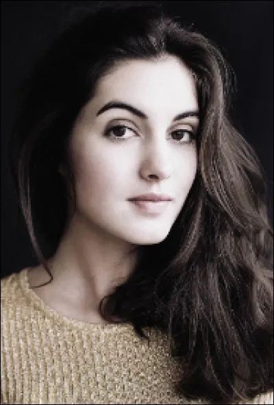 Son nom est Chust, actrice de la s&eacute;ri&eacute; t&eacute;l&eacute;vis&eacute;e "Sc&egrave;nes de m&eacute;nages", quel est son pr&eacute;nom ?