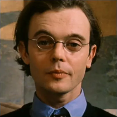 Quelles langues Tanguy maîtrise-t-il ?