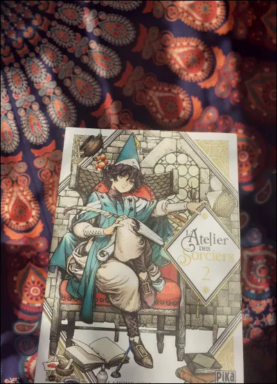 Comment s'appelle cette fille (c'est la grosse image) ?