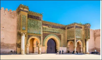La ville de Meknès se trouve ...