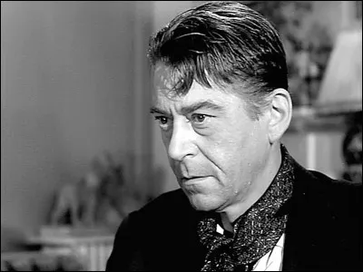 Il a débuté au théâtre et au cinéma dans les années 30, joue dans "Du rififi chez les hommes" de Jules Dassin (1955), "La fièvre monte à El Pao" de Luis Buñuel, "L'Homme de Rio" : c'est ...