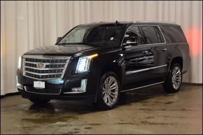 Quelle est la marque de cette voiture ?