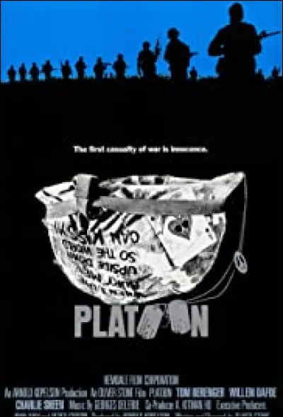 Qui est le réalisateur du film "Platoon", sorti en 1986 ?