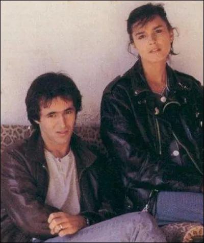 De quelle chanson sont tirées ces paroles ?
Tout est neuf et tout est sauvage
Libre continent sans grillage
Ici, nos rêves sont étroits
Oh, oh, oh, oh, c'est pour ça que j'irais...