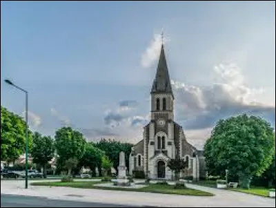 Vous avez sur cette image l'église Notre-Dame de Cormeray. Commune du Centre-Val-de-Loire, dans l'agglomération Blésoise, elle se situe dans le département ...