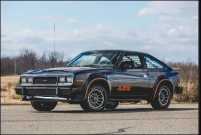 Il fallait avoir un sacré esprit pour acheter cette voiture étatsunienne. Je m'excuse pour la blague de mauvais goût, mais savez-vous son nom ?