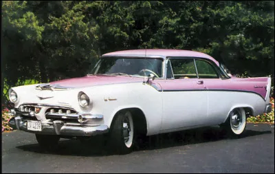 Chez Chrysler et ses filiales, je trouve que les noms des modèles à consonnances francophones sont ridicules comme celle en illustration. Saurez-vous me nommer cette automobile ?