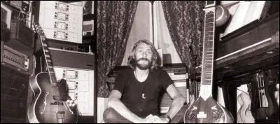 Retrouvez ce chef-d'oeuvre du cinéma français par sa musique, composée par un véritable génie, bien trop méconnu, François de Roubaix !