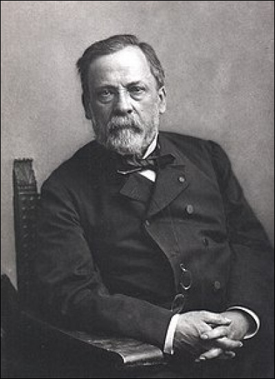 Louis Pasteur meurt en 1895. L'État souhaite l'enterrer au Panthéon, la famille non. En attendant une décision, il reposera un an dans un caveau à Notre-Dame de Paris. 
Où se trouve-t-il aujourd'hui ?