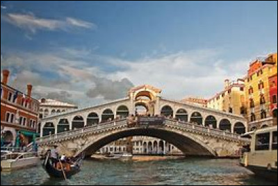 Ce pont de Venise, est-il celui des Soupirs ?
