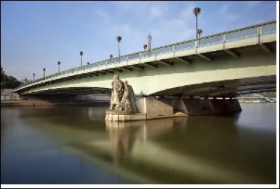Ce pont de Paris, est-il celui de l'Alma ?