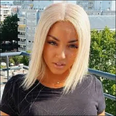 Cette jeune fille de 16 ans chante "Coco" en 2020, qui est-elle ?