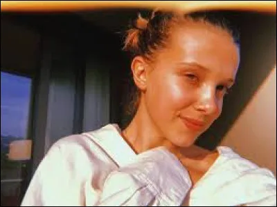 Comment s'appelle la marque de cosmétique de Millie ?