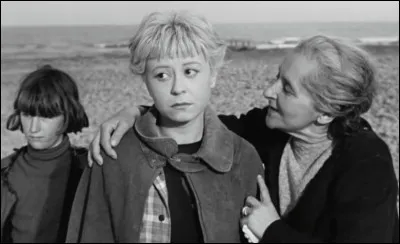 Quel cin&eacute;aste italien a r&eacute;alis&eacute; le film "La Strada" (1954) ?