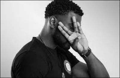 Avec qui chante-il "BXL ZOO" ?