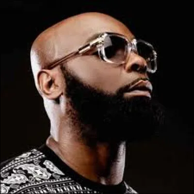 Avec quelle chanteuse peut-on le voir dans "Lumière" ?