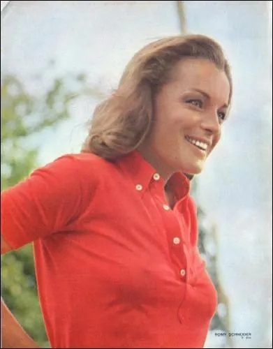 Dans lequel (lesquels) de ces films partage-t-elle la vedette avec Philppe Noiret ?