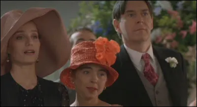 Quelle remarque fait Fiona sur la premi&egrave;re mari&eacute;e du film ?