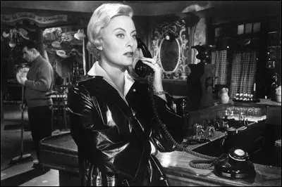 Elle obtient le prix d'interprétation féminine au premier Festival de Cannes en 1946 pour son rôle dans "La Symphonie pastorale"; elle joue ensuite dans "Les Grandes Manoeuvres" et dans "Le Miroir à deux faces" : c'est ...