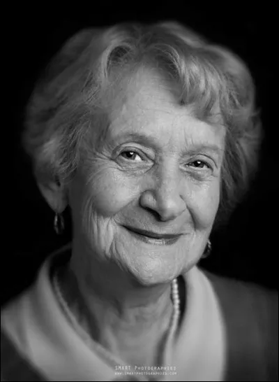 Qui est cette grand-mère ?