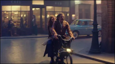 Complète le titre du film : "La Belle..." ?