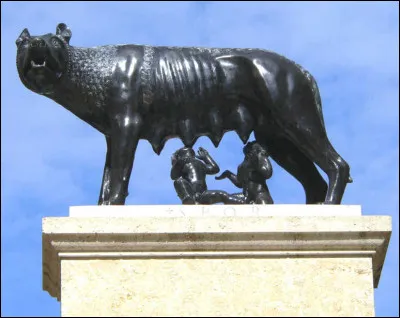 De quelle ville la louve est-elle le symbole ?