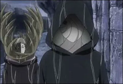 Qui sont les derniers membres du clan Uchiwa à être encore en vie avec Obito après le massacre du clan ?