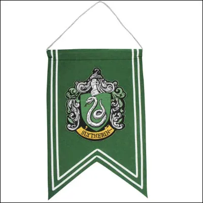 Avec quoi Harry, Ron et Hermione veulent-ils se transformer en Serpentard ?