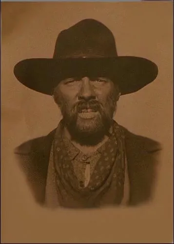 Bufford Tannen apparait en vrai et en photo :