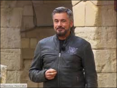 Depuis quelle année, Olivier Minne présente-t-il Fort Boyard ?