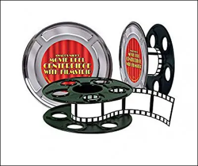 Mon 1er est un vieux loupMon 2e cache les dentsMon 3e s&eacute;pare deux terrainsMon tout est un film de Claude Chabrol avec :