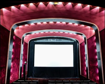 Mon 1er est une chanson interprétée par Goldman et Sirima 
Mon 2e projette
Mon tout est un film de Bob Swaim, avec :