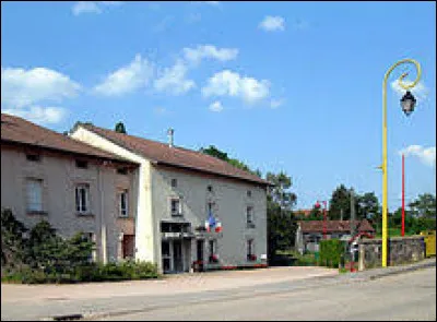 Nous sommes dans le Grand-Est, à Bayecourt. Commune de l'agglomération Spinalienne, elle se situe dans le département ...