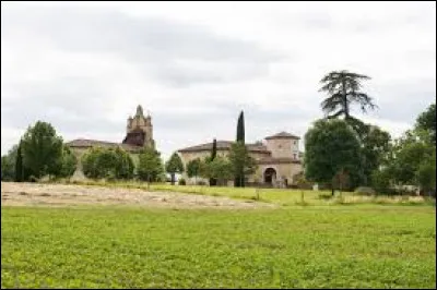 Commune occitane, dans l'arrondissement de Condom, Roquelaure-Saint-Aubin se situe dans le département ...