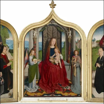 Comment s'appelle une �uvre peinte sur trois panneaux, dont deux peuvent se refermer sur le panneau central ?