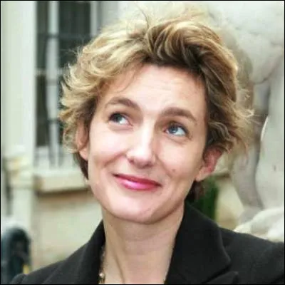 Quel recueil de nouvelles d'Anna Gavalda, publi&eacute; en 1999, lui a valu le grand prix RTL-Lire ?