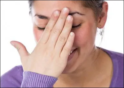 Quand tu es à côté de lui, a-t-il tendance à rougir ou à ricaner ?