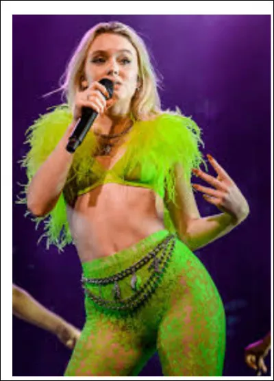 Connue pour sa chanson la plus populaire, « Lush Life », cette chanteuse suédoise s'appelle...