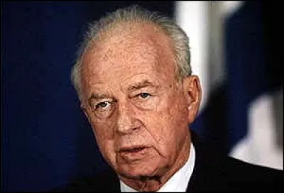 Ce général israélien, chef d'Etat-major lors de la guerre des six jours, a ensuite mené une carrière politique : il a été premier ministre à deux reprises, a signé les accords d'Oslo en 1993 et reçu le prix Nobel de la Paix, avant d'être assassiné le 4 novembre 1995. il se prénomme ...